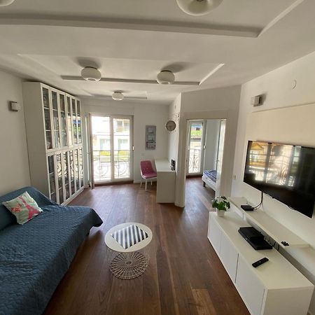 Cimi Apartment Belgrado Buitenkant foto